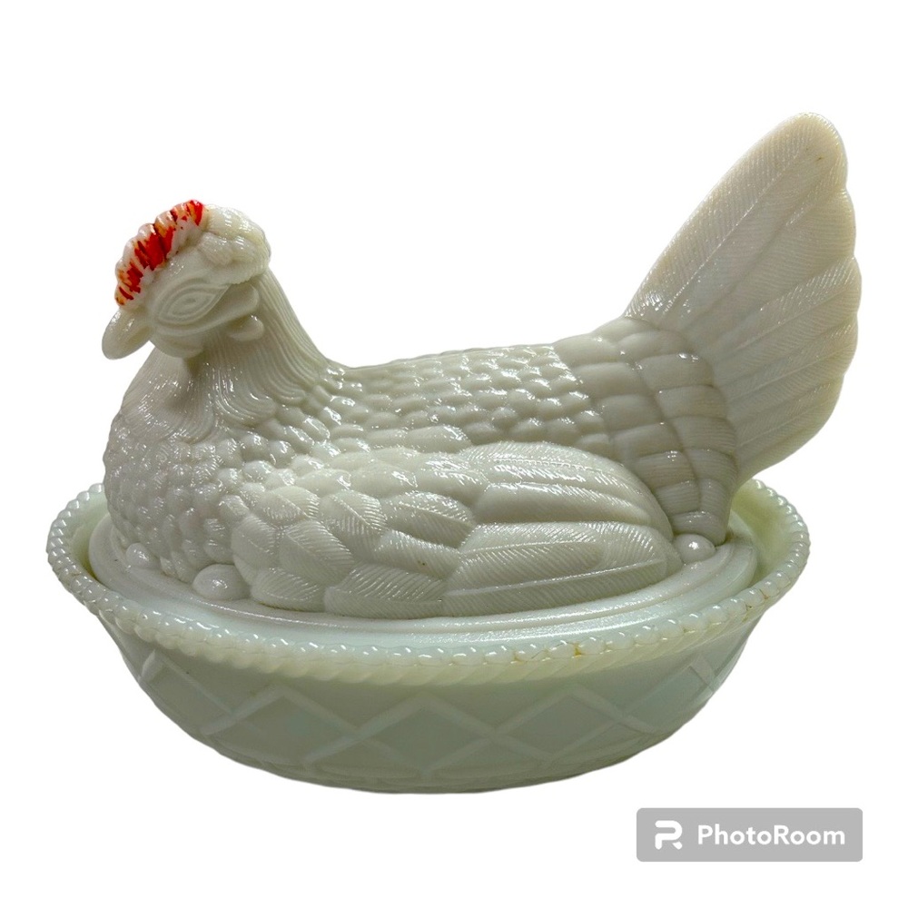 Vintage Westmoreland Hen on nest Milk Glass candy dish.